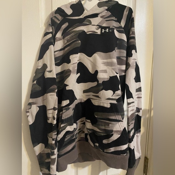 Under Armour Camo Hoodie - Picture 1 of 6